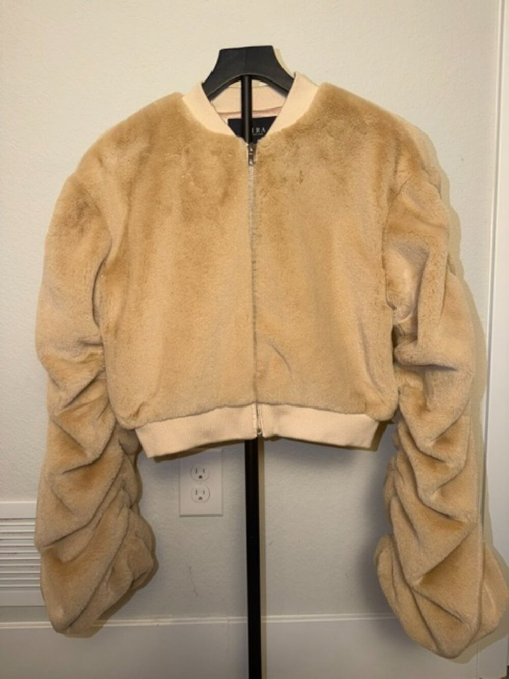 AKIRA Women's Tan and Cream Jacket